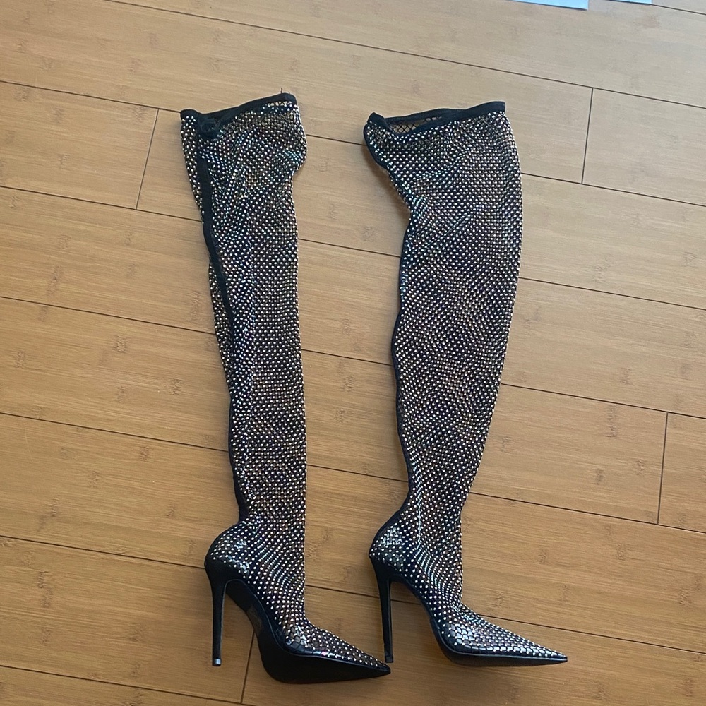 Gorgeous like new stiletto boots - over the knee